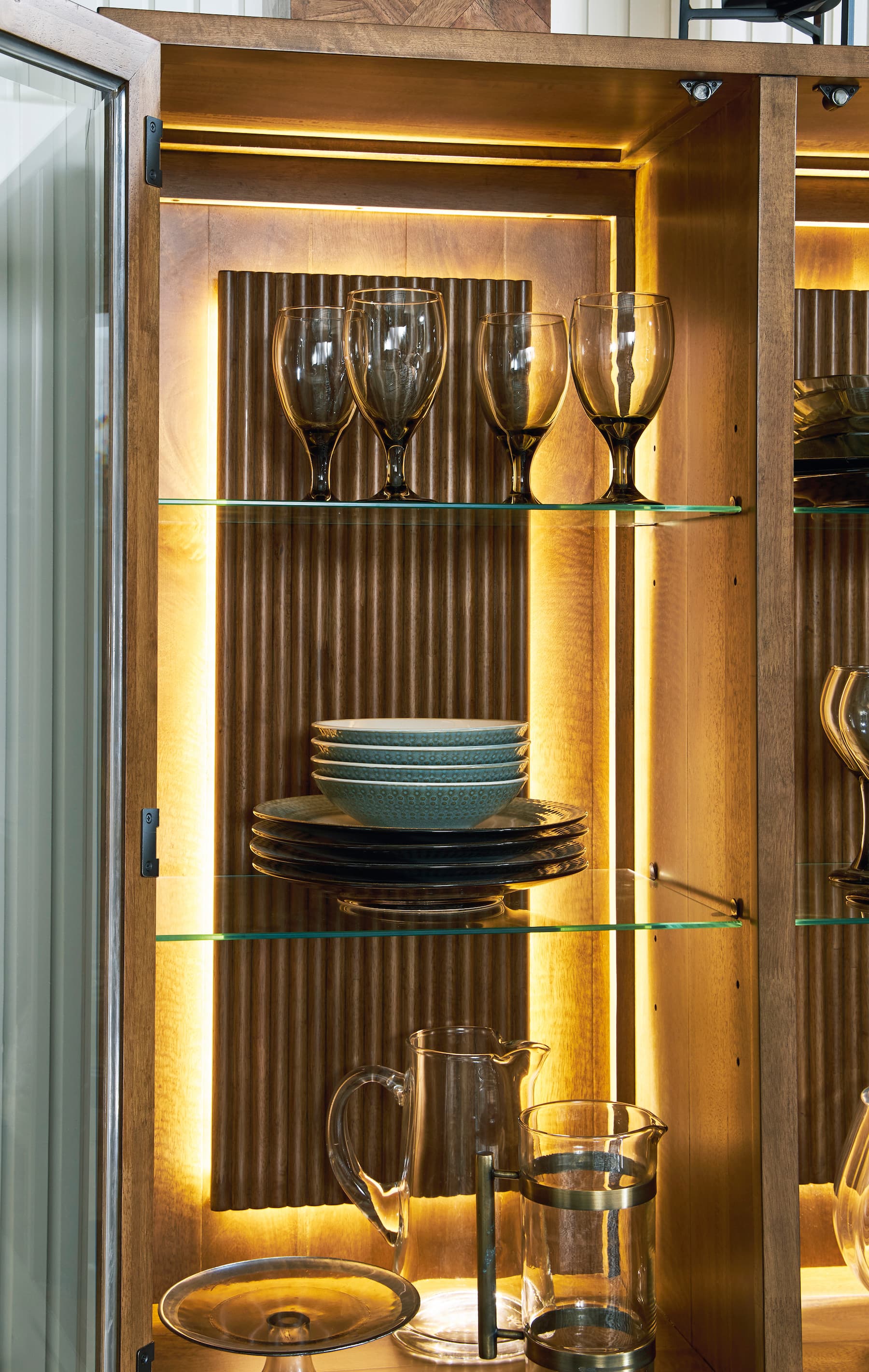 Steenlage - сервант