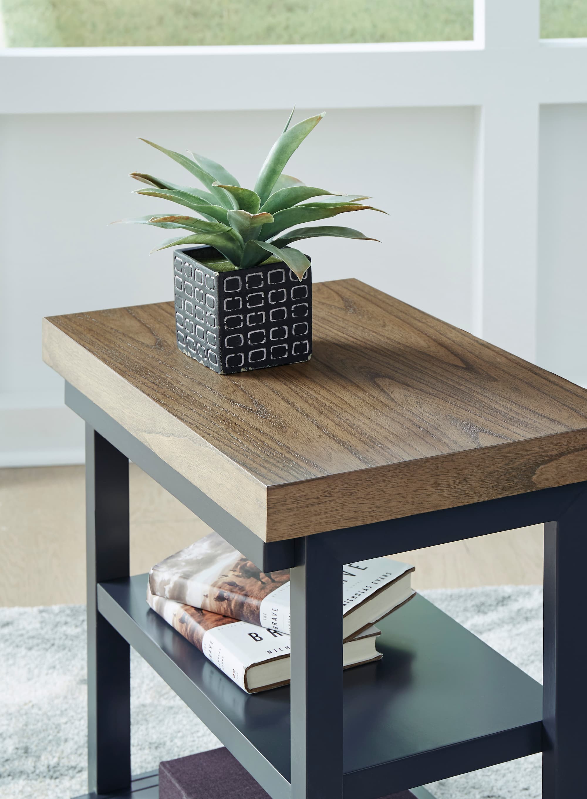 Landocken - набор журнальных столиков