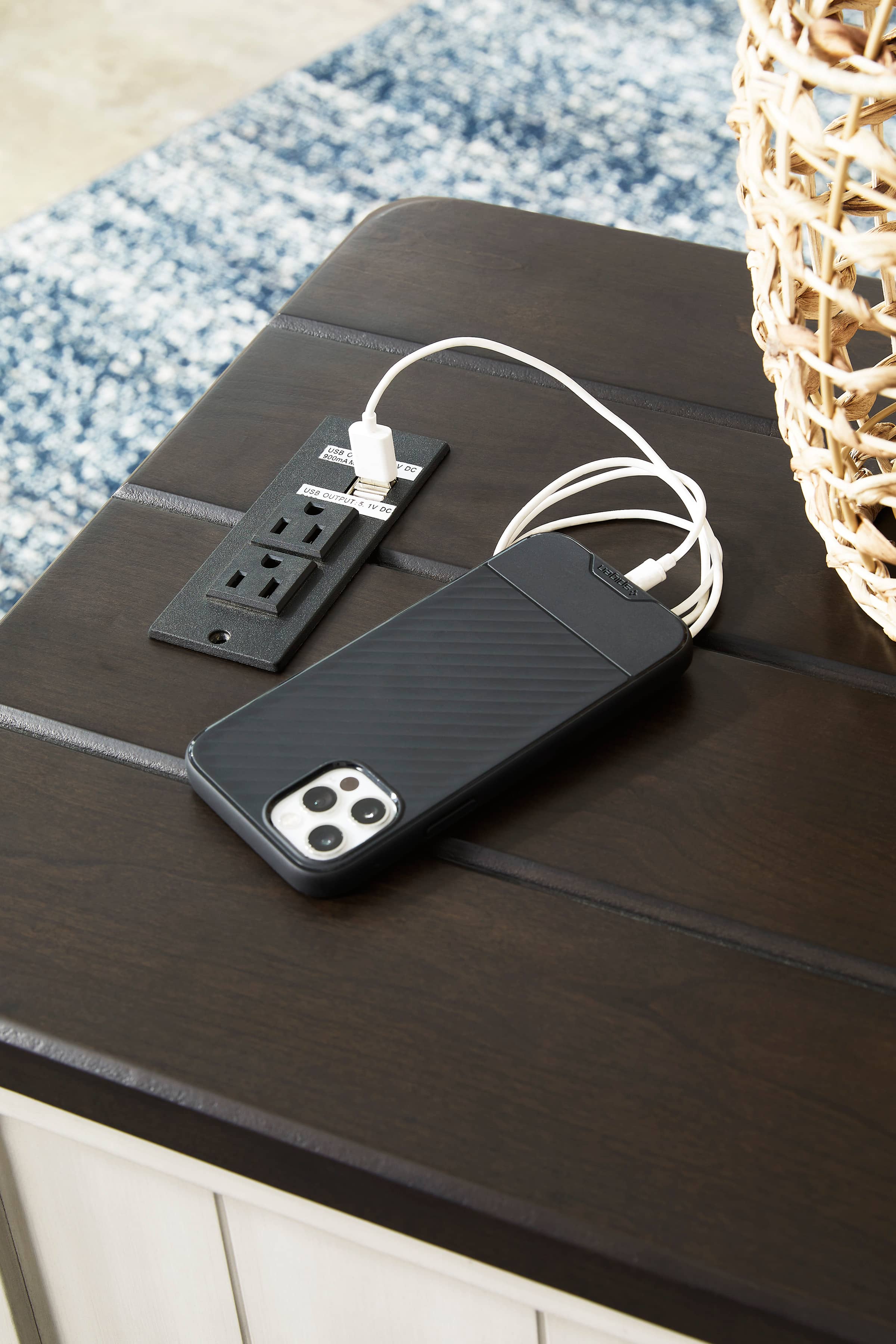 Darborn - придиванный столик