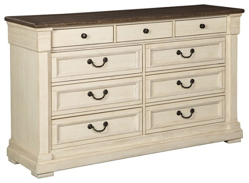 Bolanburg chest of drawers