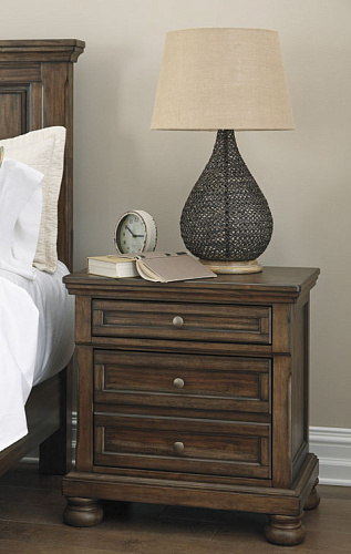 Flynnter bedside table